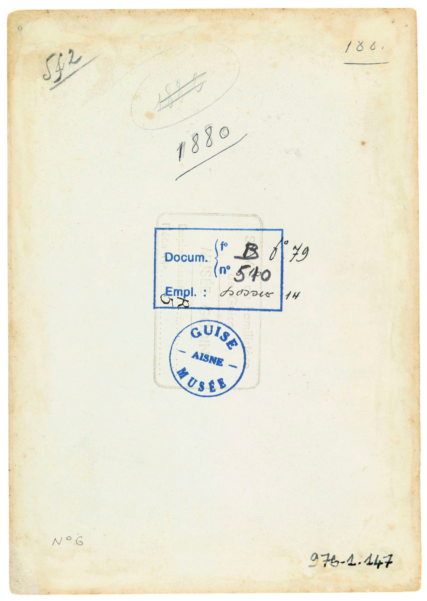 Verso de la photographie du trophée du journal Le Devoir.