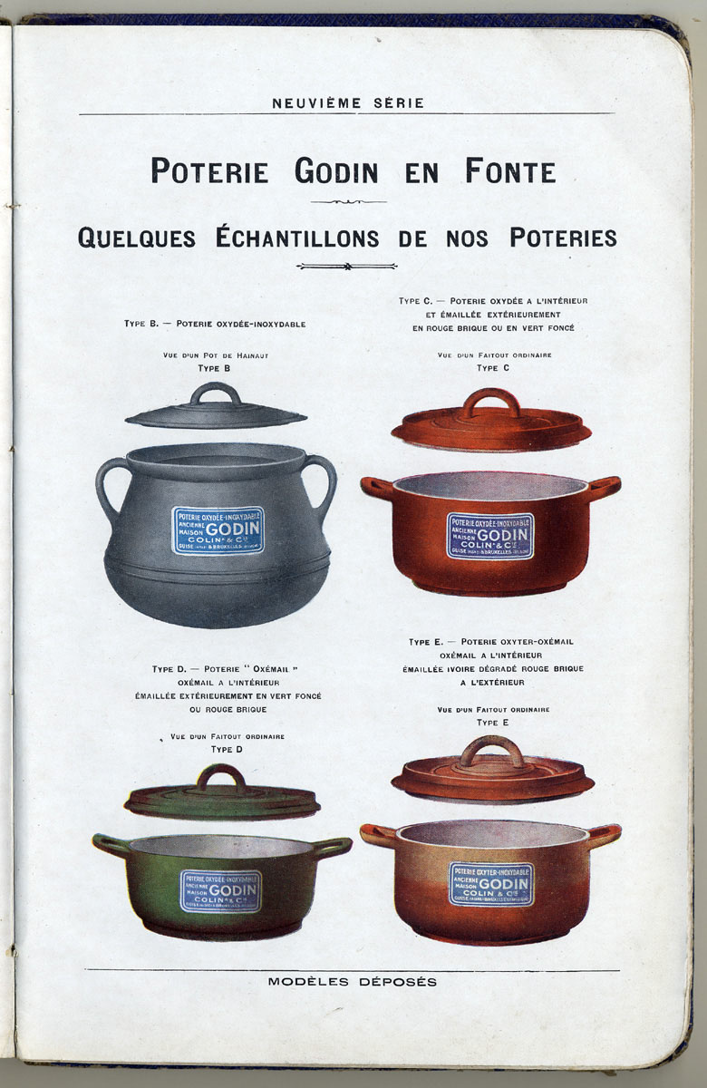 La page du catalogue, imprimée en couleurs, montre différents types de poteries.