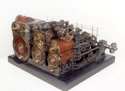 Maquette d’une machine à vapeur horizontale de marine (image)