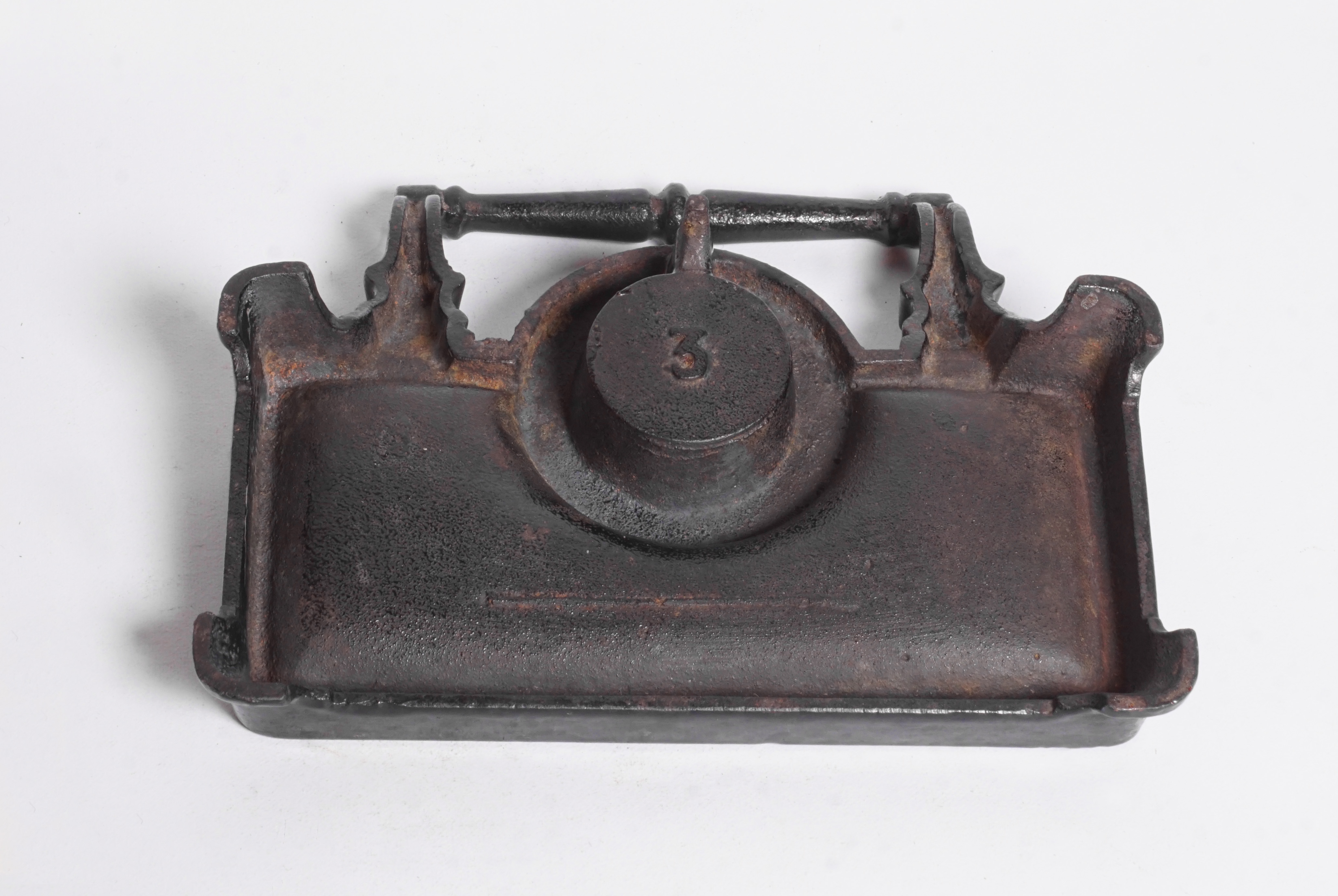 Vue du dessous de l'encrier n° 3