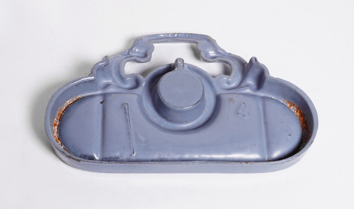 Vue du dessous de l'encrier n° 4