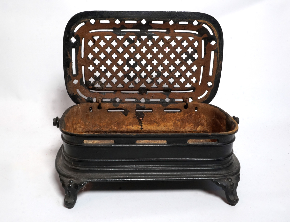 Vue de la chaufferette n° 6 couvercle ouvert