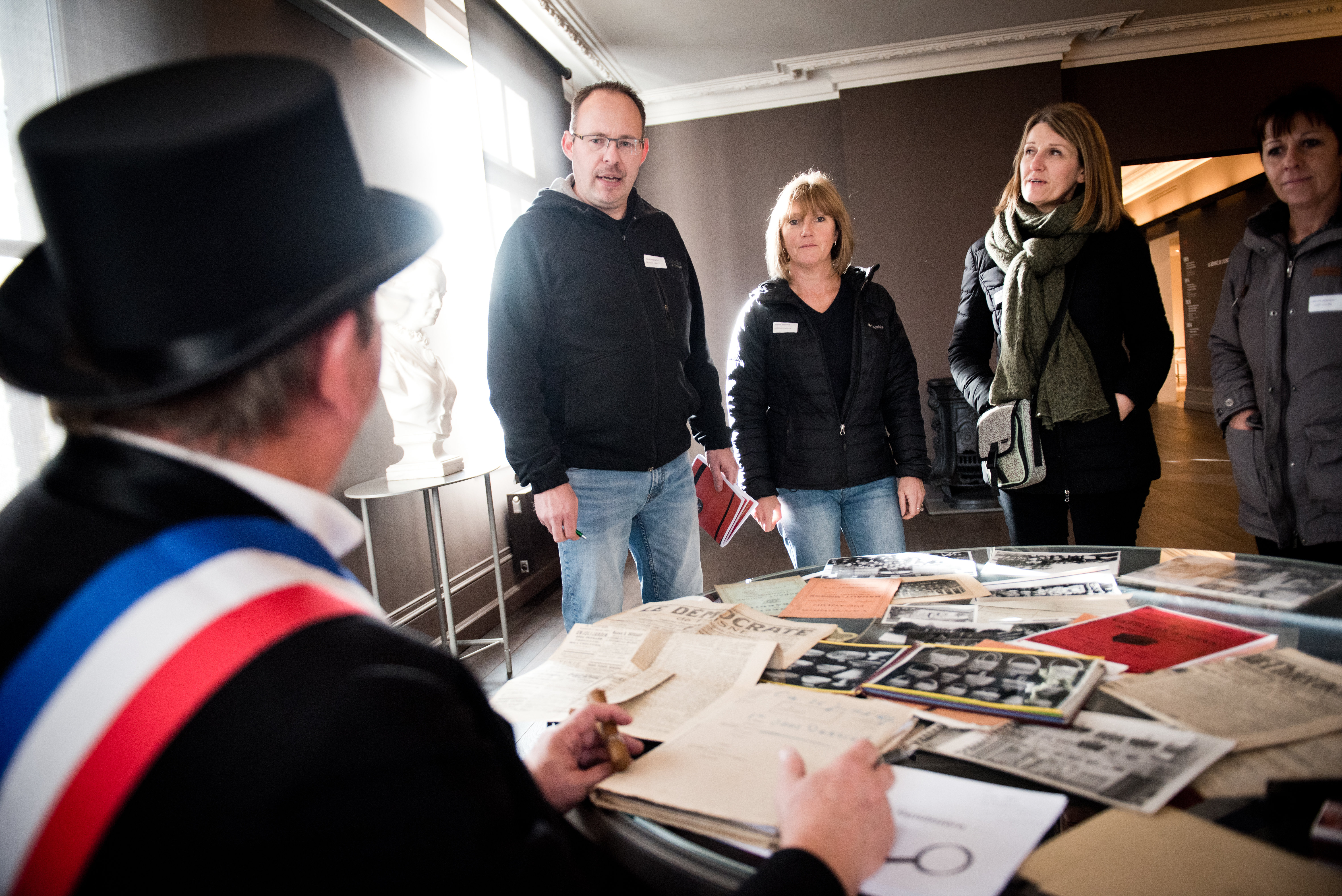 Enquête au Familistère (murder party)