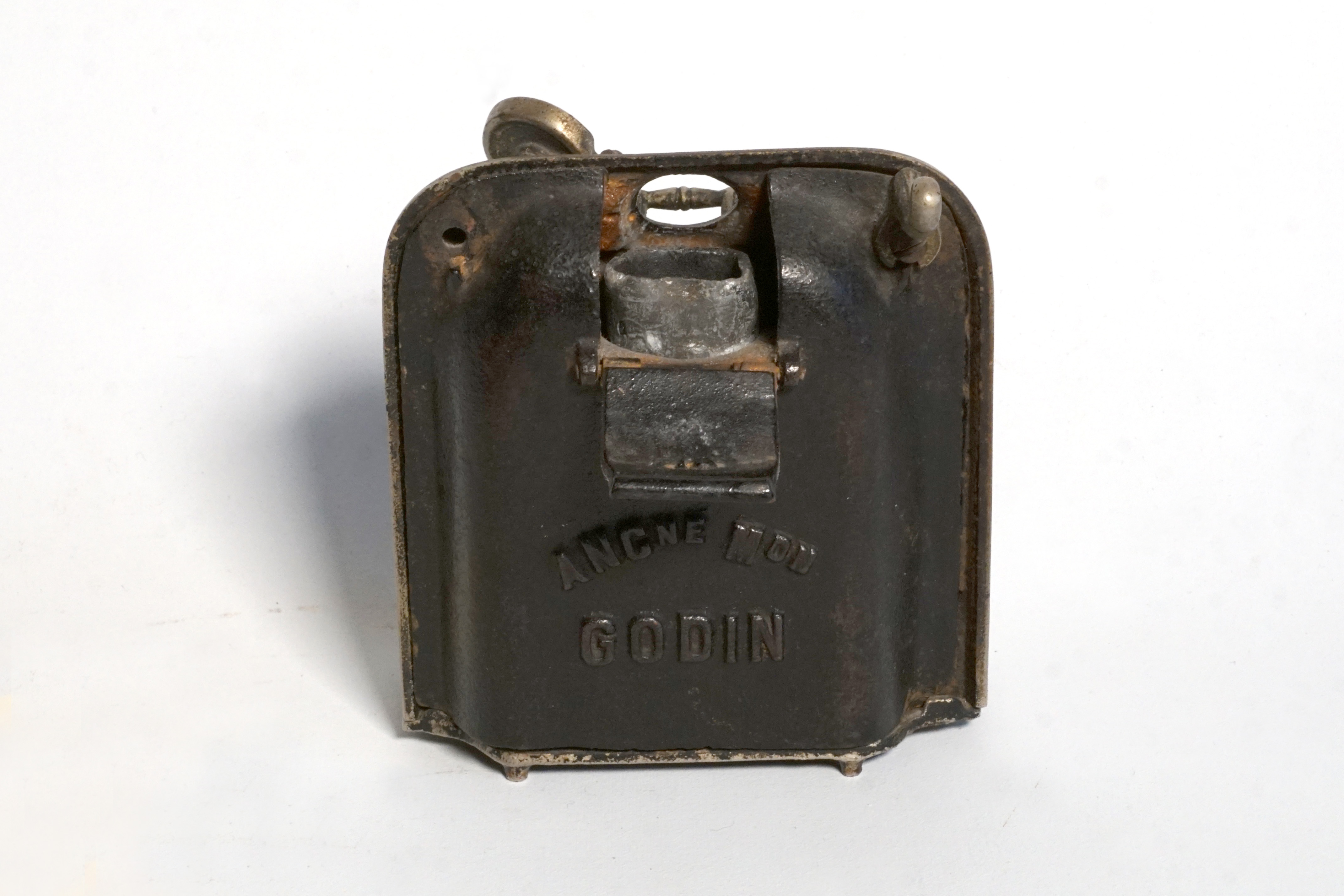 Vue du dos de l'encrier n° 13