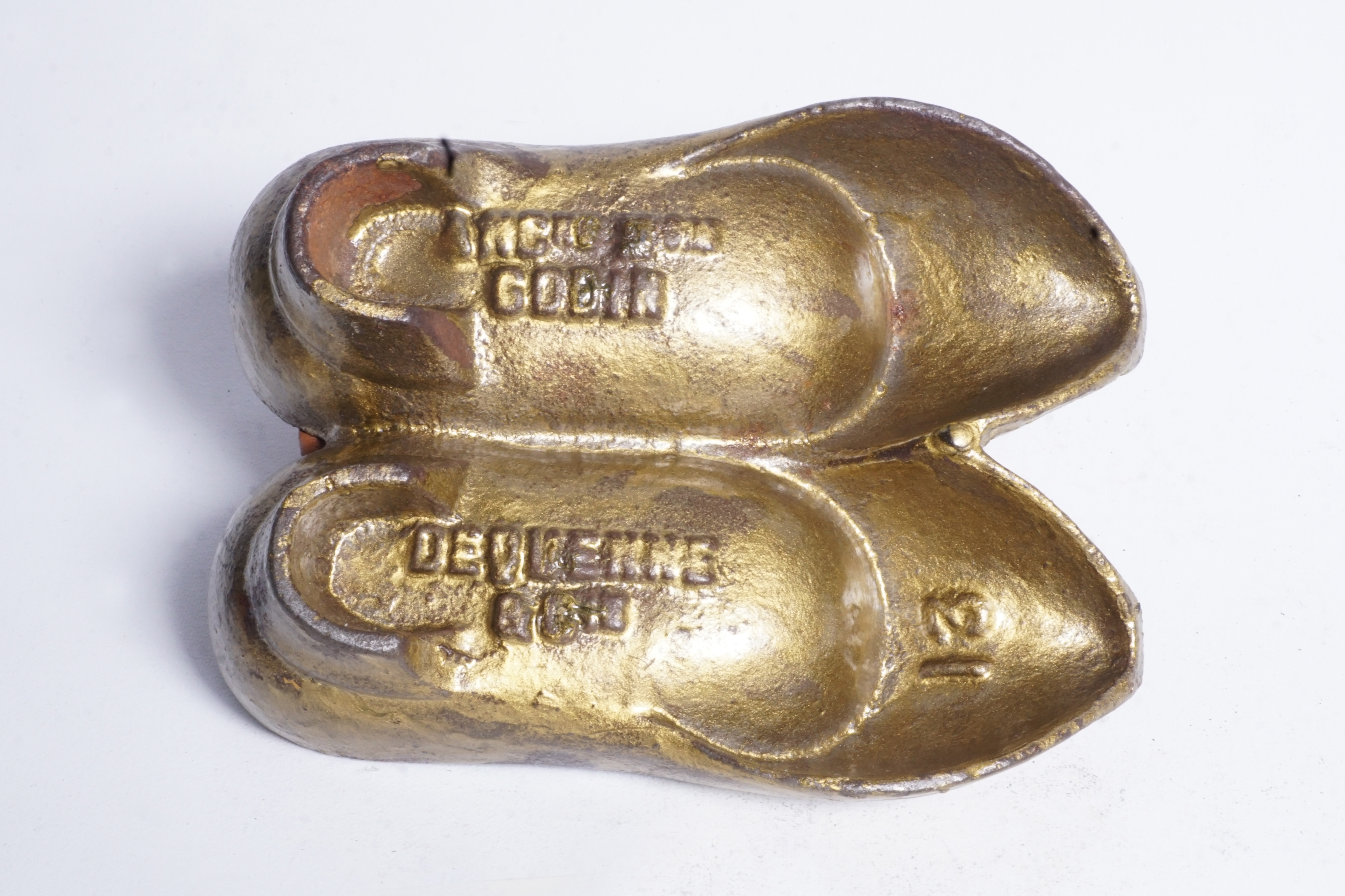 Vue du dessous du porte-allumettes n° 13